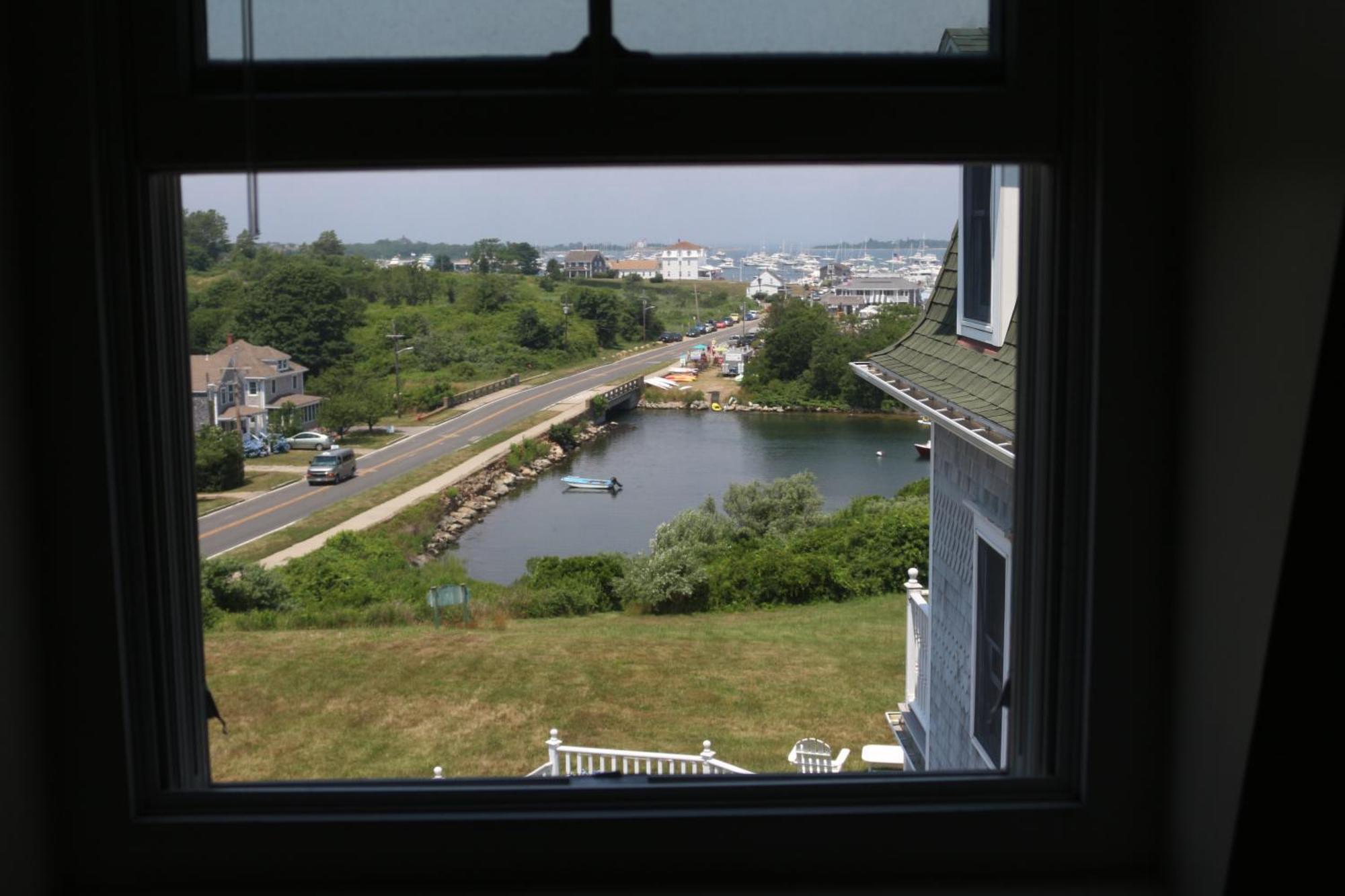 ניו שורהאם Payne'S Harbor View Inn מראה חיצוני תמונה